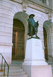 [photo, Cecilius Calvert statue, Baltimore City Circuit Court, Clarence M. Mitchell, Jr., Courthouse (from St. Paul St.), 111 North Calvert St., Baltimore, Maryland]
