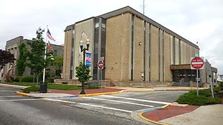 [photo, Cecil County Circuit Court Courthouse, 129 East Main St., Elkton, Maryland]