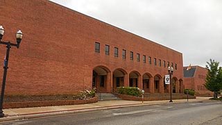 [photo, Cecil County District Court/Multi-Service Center, 170  East Main St., Elkton, Maryland]