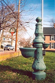 [photo, Dorchester County Courthouse fountain, 206 High St., Cambridge, Maryland]