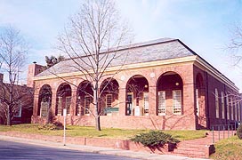 [photo, Dorchester County Public Library, 303 Gay St., Cambridge, Maryland]
