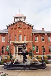 [photo, City Hall, 101 North Court St., Frederick, Maryland]