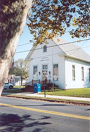 [photo, Sudlersville Memorial Library, 105 West Main St., Sudlersville, Maryland]